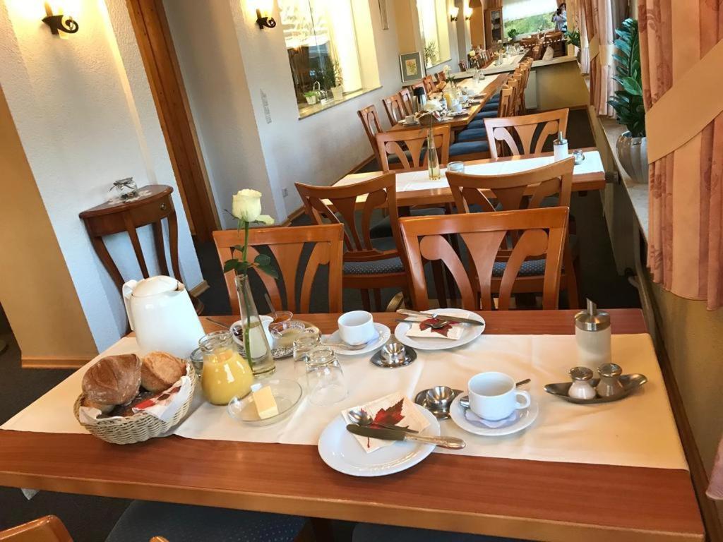 Hotel Waldfrieden เอมเมลส์เฮาเซน ภายนอก รูปภาพ